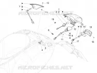 FEUX ARRIERE - CLIGNOTANTS