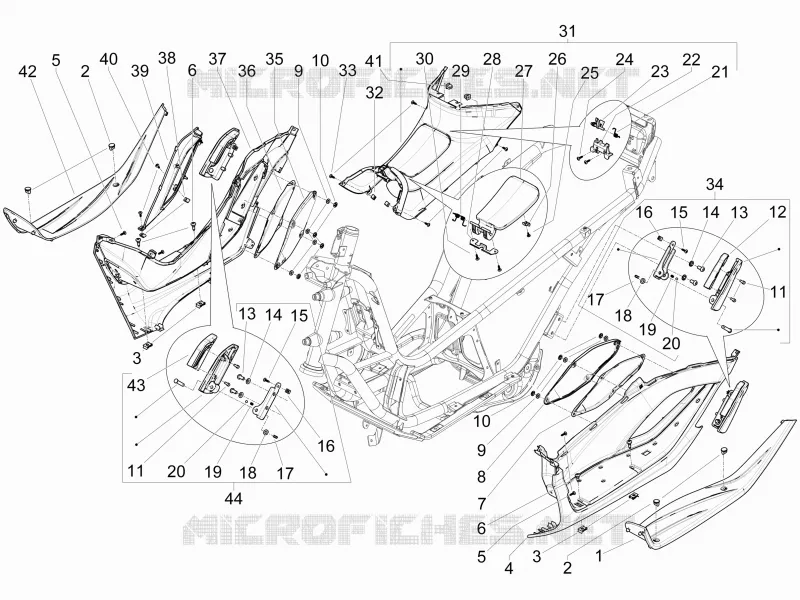 Protection centrale - Repose-pieds