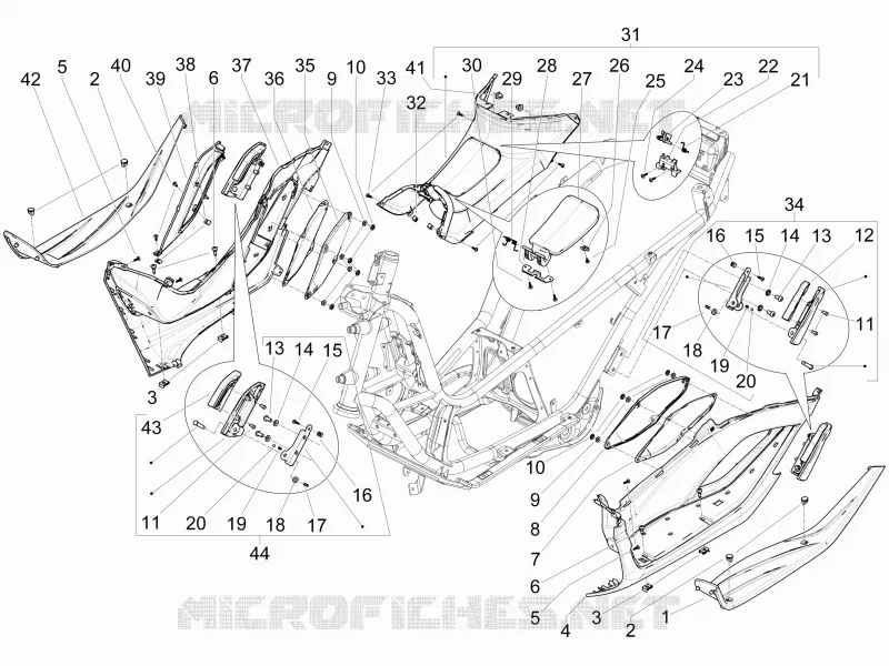 Protection centrale - Repose-pieds PIAGGIO PIAGGIO-SCOOTER 300 MP3 2014  MP3 YOUrban LT ERL